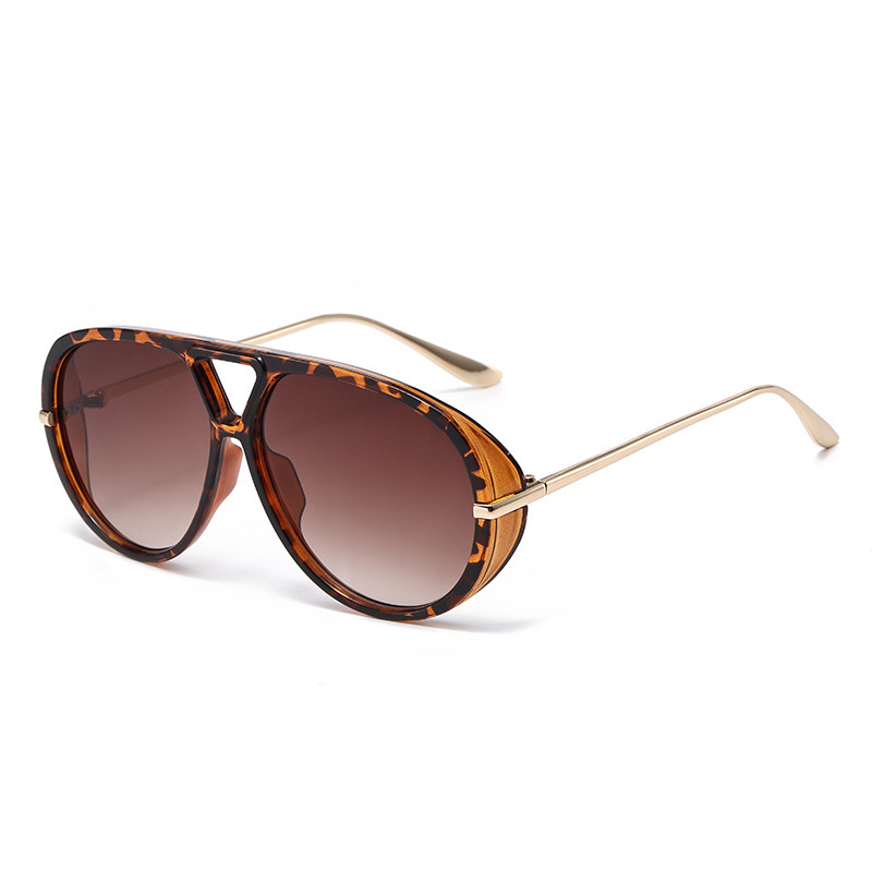 Tortoiseshell frame gradual tea piece