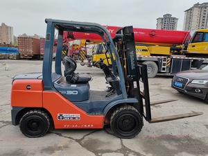 High Efficiency Manual Toyota 8F30 Forklift Reasonably Priced Used Diesel <strong>Machine</strong> with Seat Operator <strong>Core</strong> Engine Components - Product Image 2