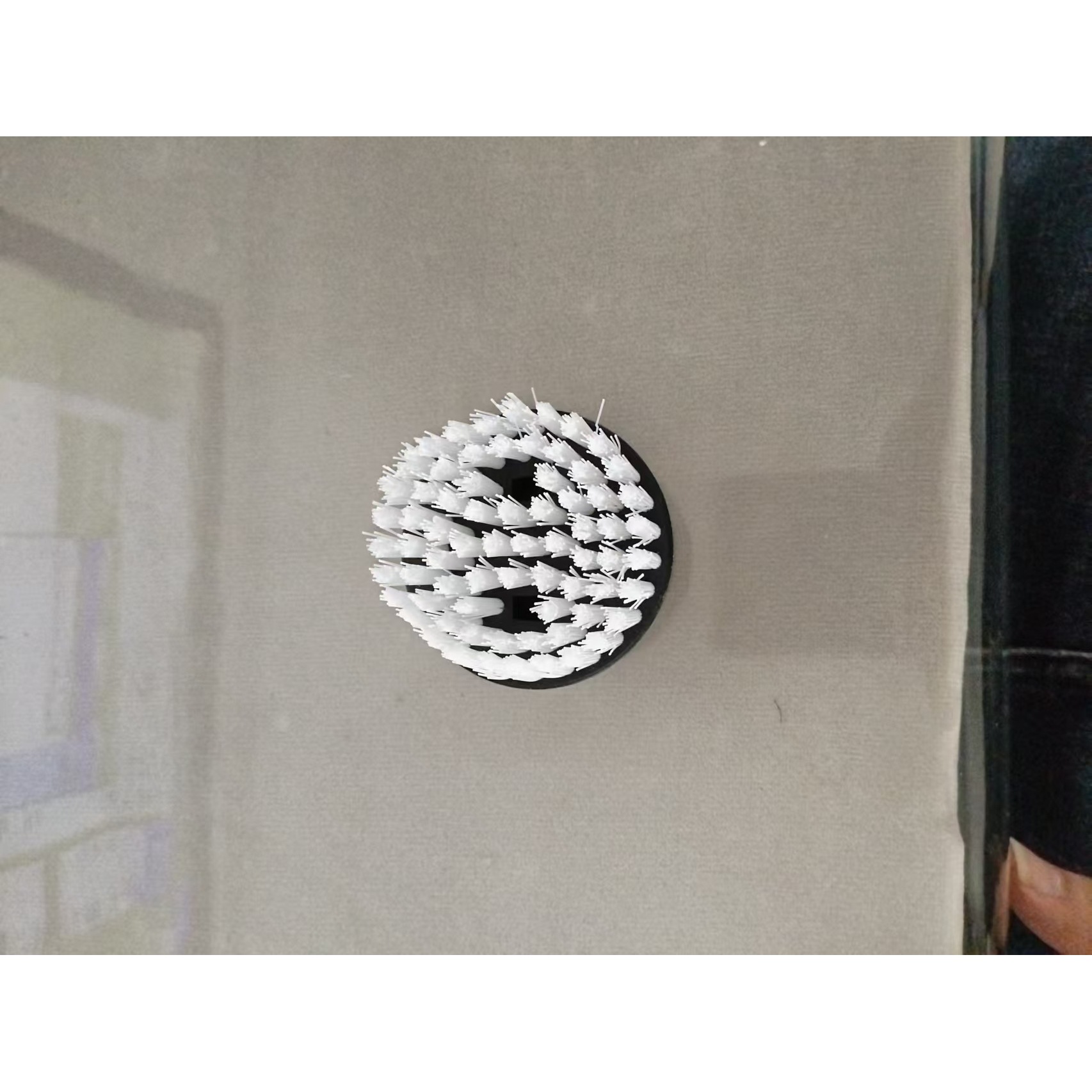 Small flat brush