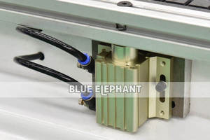 Cabinet Doors Making Machine 1300*2500mm 4 Axis Router Cnc 1325 with Automatic <strong>Loading</strong> <strong>and</strong> <strong>Unloading</strong> <strong>Platform</strong>
