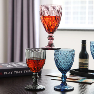 Avrupa klasik tarzı kabartmalı cam kırmızı şarap şişesi kalınlaşmış düğün kadeh fabrika toptan renkli Retro tasarım - Product Image 1
