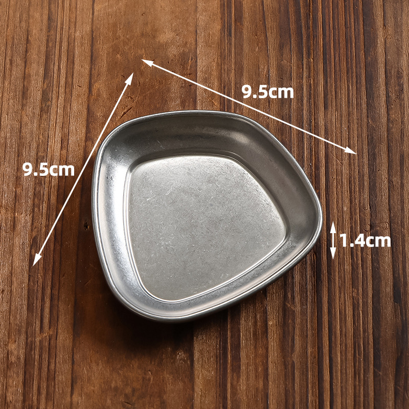 Four-corner sauce dish (retro style)