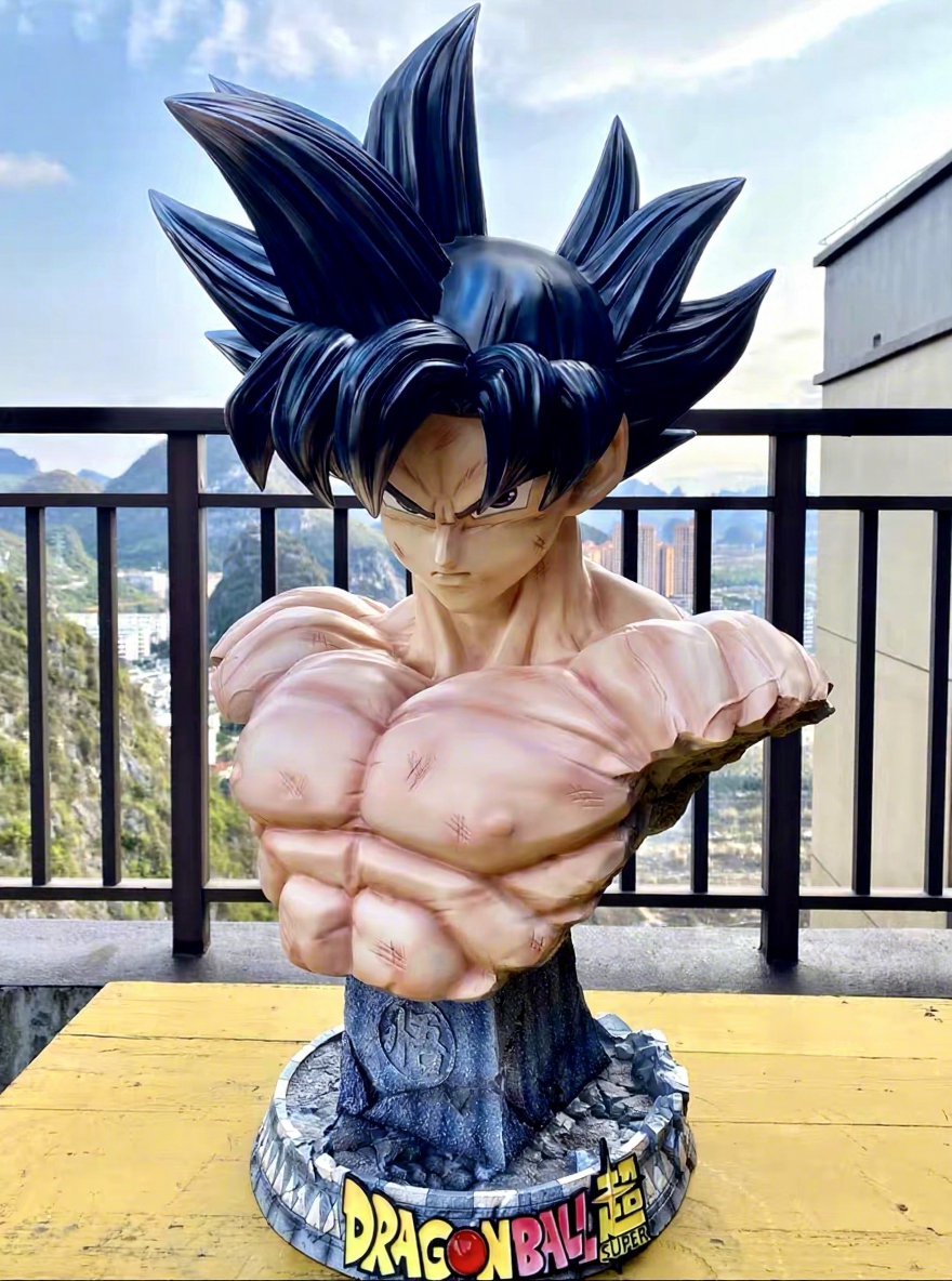 Buste Goku UI 80CM noir