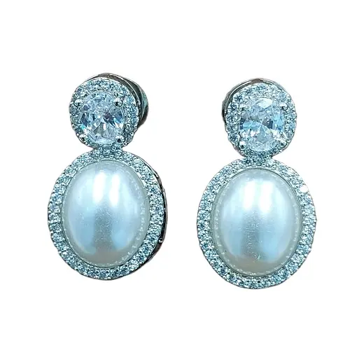 Dernière scène de créateur Fabrication personnalisée Boucles d'oreilles en zircone Boucles d'oreilles en diamant Goujons pour filles