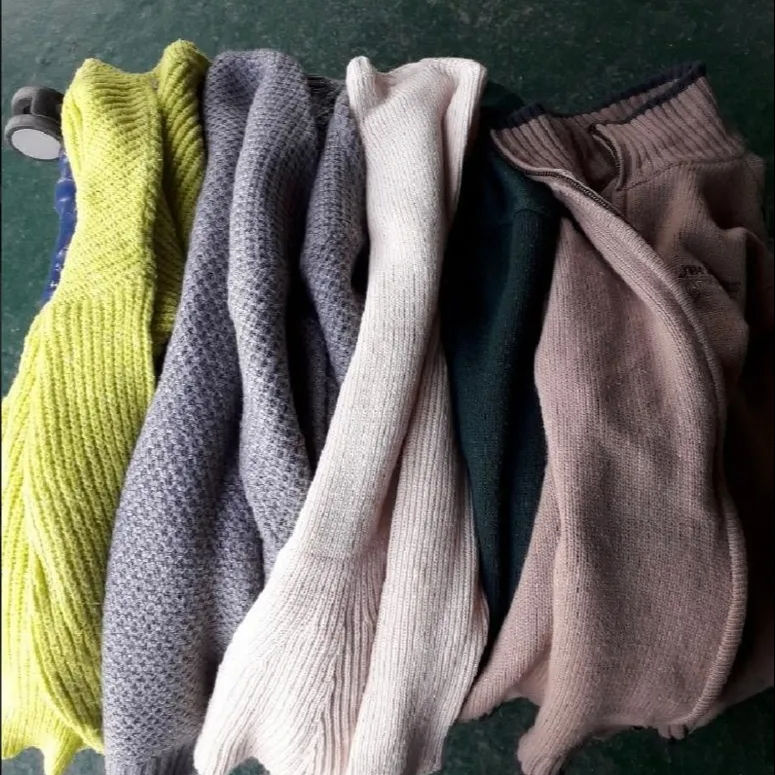 कोरियाई उच्च गुणवत्ता ब्रांडेड चयनित दूसरा हाथ ऊन मूल पुरुषों महिलाओं के कपड़े कपड़े स्वेटर गांठें में इस्तेमाल किया
