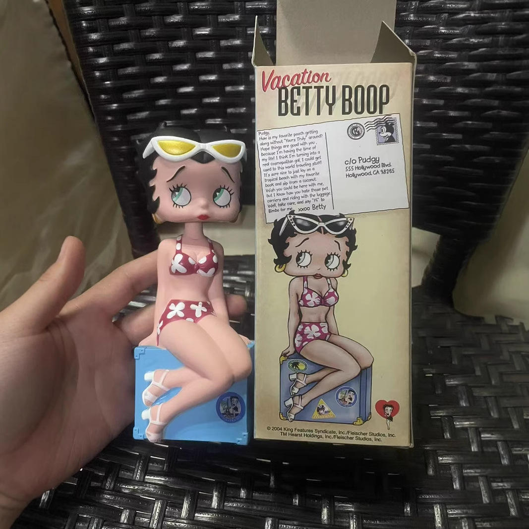 ชุดว่ายน้ำ