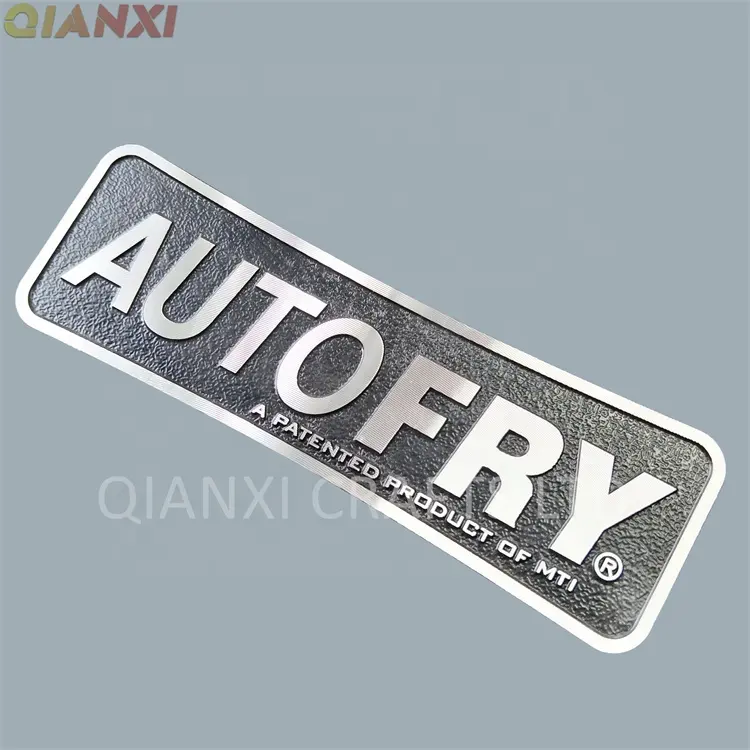 Insignia de Metal con letras de corte de diamante, placa con grabado en relieve 3D