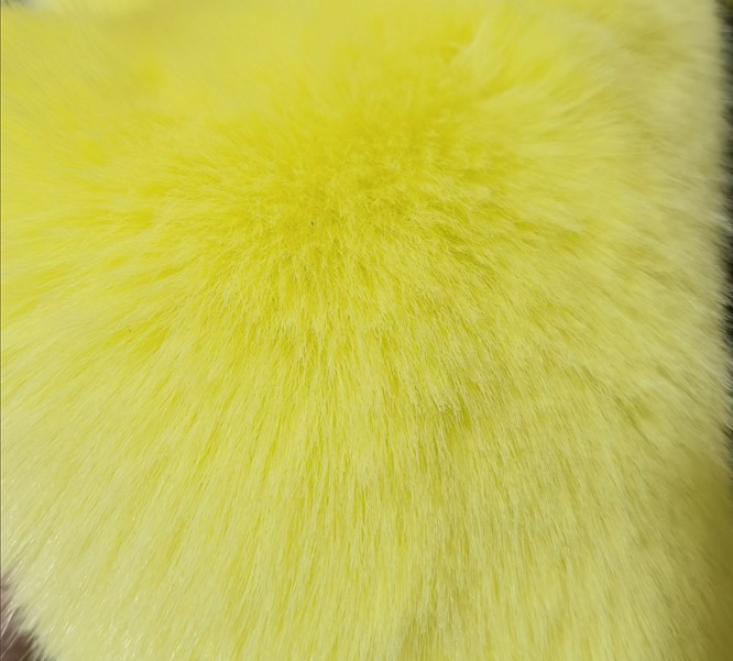 Jaune