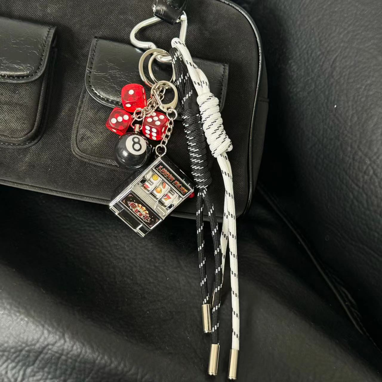Slot machine black 8 black and white rope (silver love buckle)
