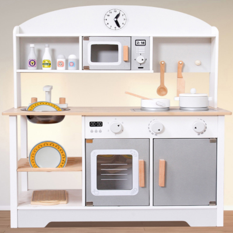 Japanese-style gray-white kitchen
