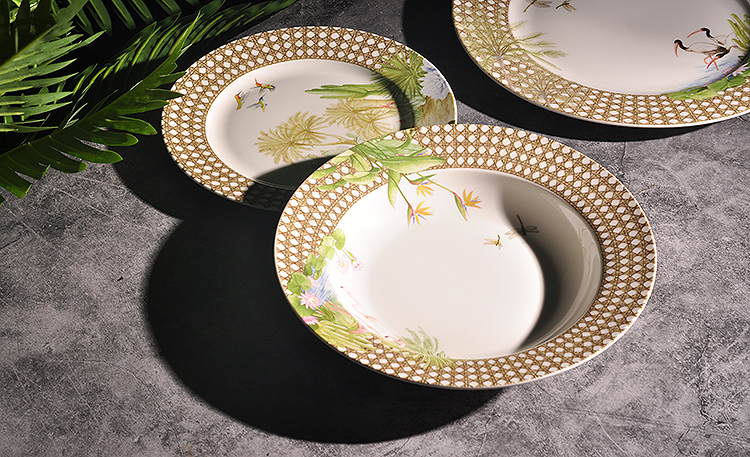 assiette dorée de 9 pouces