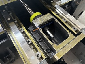 Fábrica de China, completamente automático, 3 ejes, 4 ejes, 5 ejes, pórtico horizontal Vertical, Centro de máquina de mecanizado CNC con mesa de rotación - Product Image 2