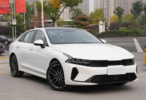 Kia K5 2025 1.5T Phiên Bản Sang Trọng Chỉ Đạo Trái Tự Động AC R18 Lốp 12.3-Inch Cảm Ứng LCD Màn Hình Điện Cửa Trời - Product Image 3