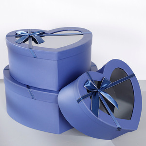 Caja en forma de corazón para arreglos florales Cajas de corazón para flores Juego de 3 Cajas de Regalo anidadas con tapas transparentes para el Día de San Valentín - Product Image 4