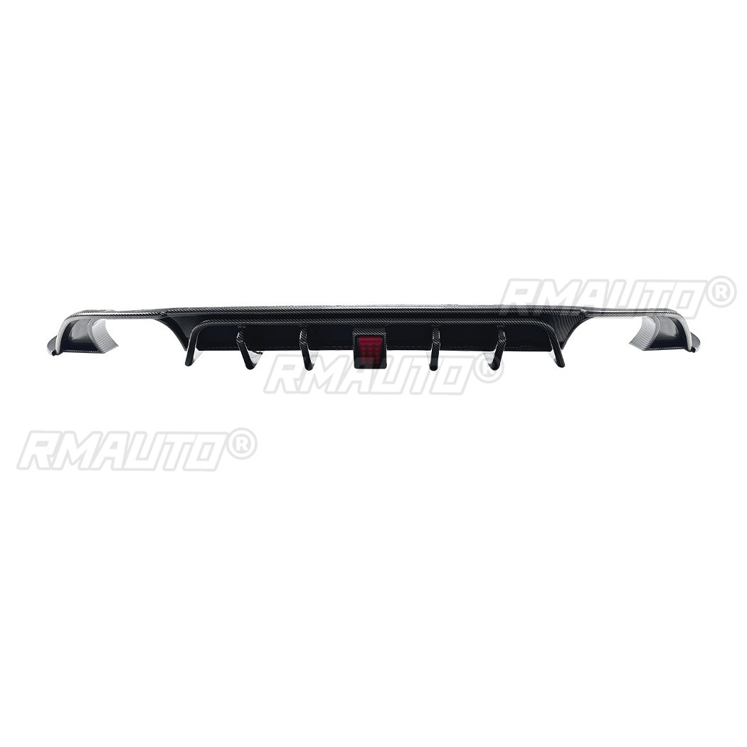 Dual Output Carbon Look with light