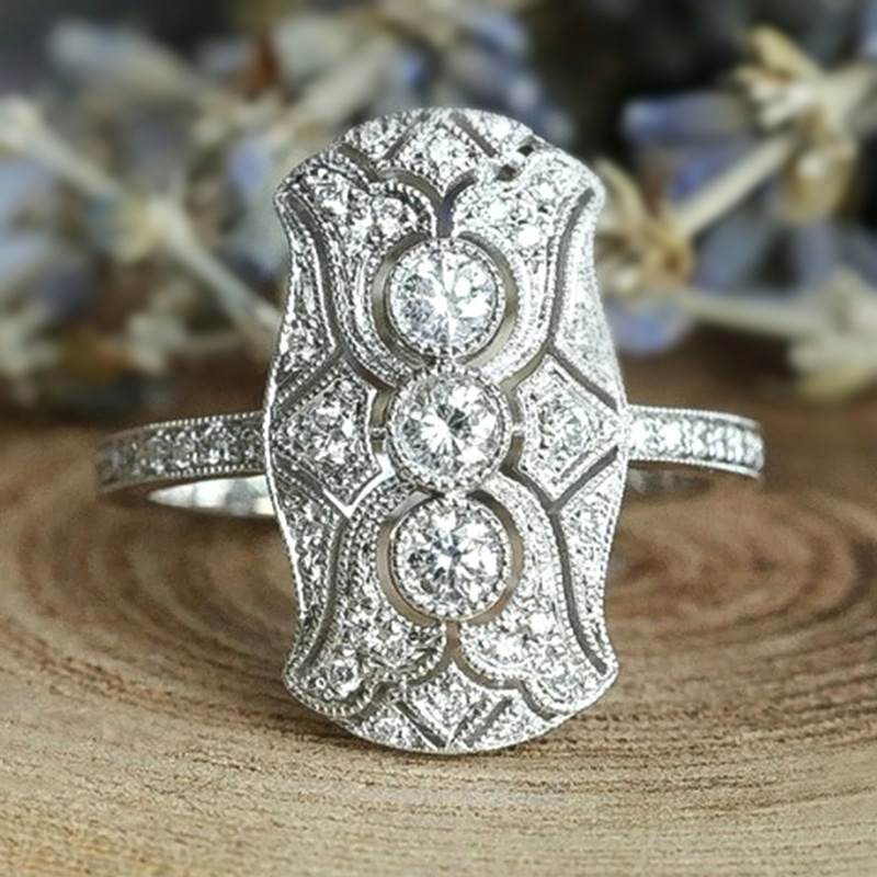 Q452 white gold
