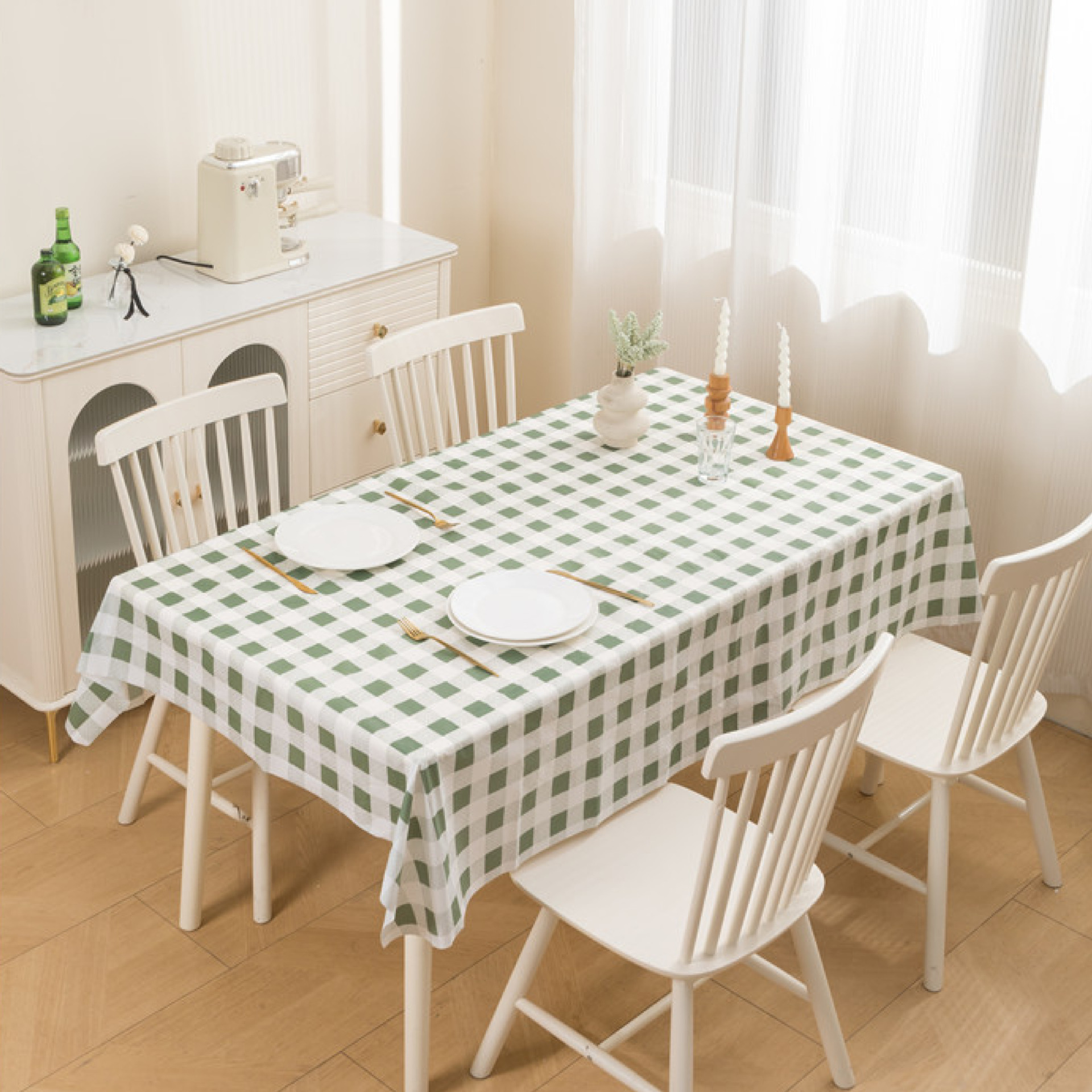 European-style green tablecloth