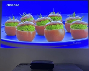 Hisense 4K lazer projektör 5000 lümen lazer 4k UST sunum ekipmanları Ultra kısa mesafeli projektörler Android lazer TV