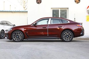รถยนต์ I4 BMW ขนาดกลาง286PS eDrive35 M50 I4 BMW ขนาดกลางกำลังไฟสูงสุด - Product Image 4