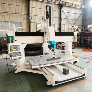 D & T-enrutador cnc 1325/1530 atc, máquina de grabado cnc de 3 ejes con carga, mesa de descarga para muebles de puerta - Product Image 3
