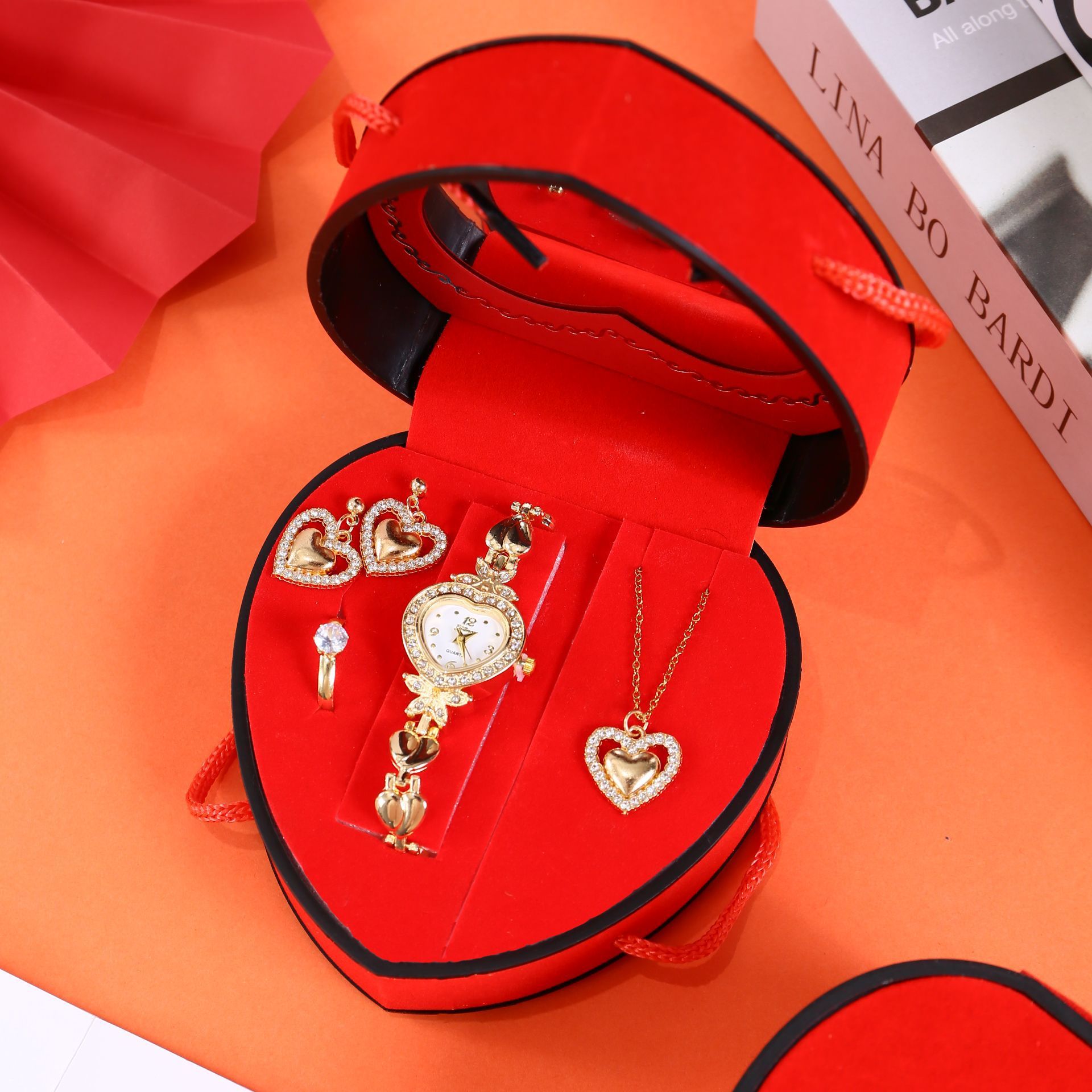 Caja de regalo T130-5 para reloj, collar, pendientes y anillo.