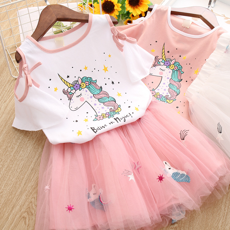 สีแดงม่วง