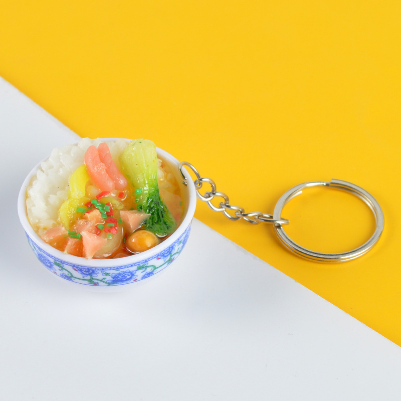 ข้าวชามผสมแฮมและผัก