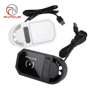 15W 4-en-1 Diseño moderno Cargador móvil inalámbrico Cargador de escritorio integrado con función de roscado para mesa auxiliar de oficina Uso en el hogar