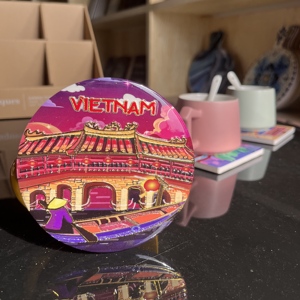 陶瓷杯垫，简约设计红色桌垫和家居厨房装饰垫礼品圆形软木背衬