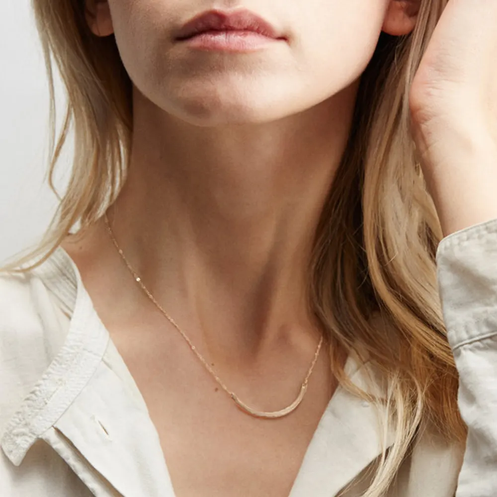 E-manco moda takı kadınlar 316L paslanmaz çelik basit ark kolye altın kaplama titanyum çelik kısa klavikula zincir kolye