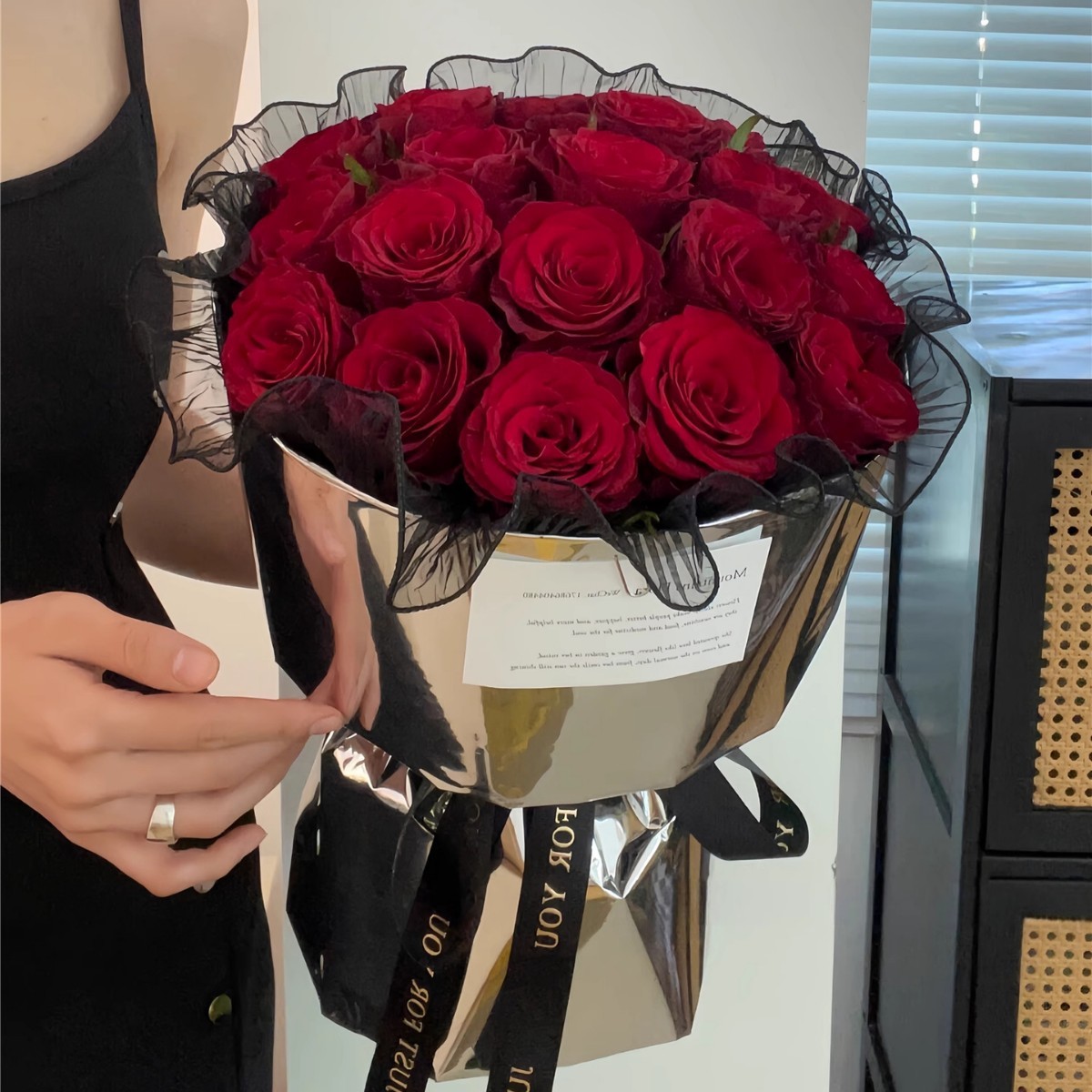 Luo tong red rose-11-three roses