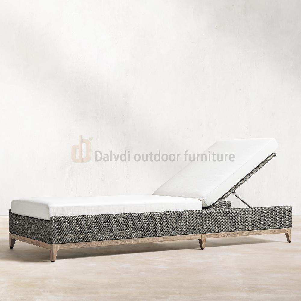 Lounge chair