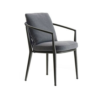 Je soutiens la chaise à tricoter