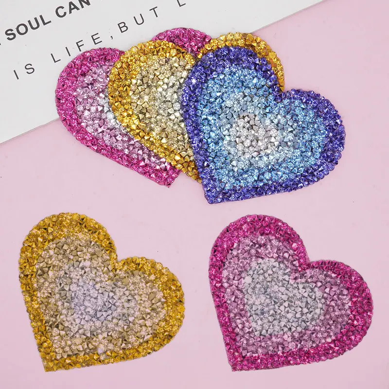 Cuore Design Hot Fix strass retro piatto all'ingrosso ferro all'ingrosso su abbigliamento decorativo trasferimento di calore accessori per l'abbigliamento Patch