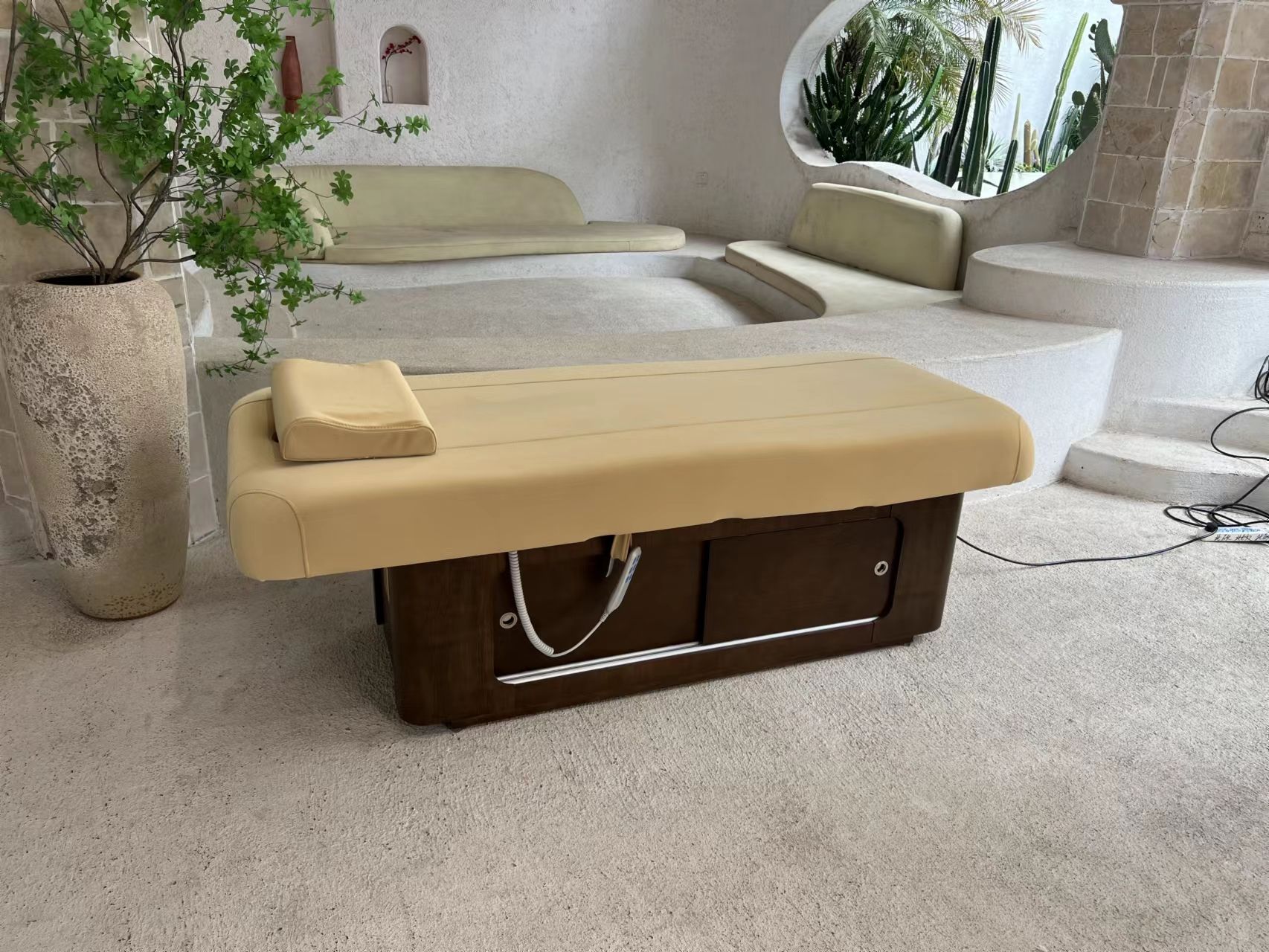 สีน้ำตาล