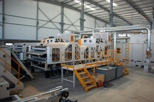 Linea di produzione di ovatta morbida termicamente legata per vestiti trapunta con cuscinetto PLC essenziale motore cambio pompa motore - Product Image 3