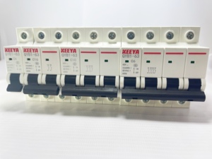 CNKEEYA Disyuntor en miniatura de funcionamiento de corriente residual fácil original 2P MCB 100A 125A DC - Product Image 5