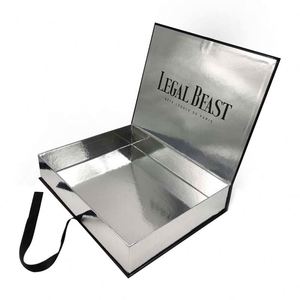 Biểu Tượng Tùy Chỉnh Luxury Favor Gói <span class=keywords><strong>Keepsake</strong></span> Hộp Quà Tặng Vuông Từ Favour Wedding Tóc Bao Bì Make Up Mỹ Phẩm Hộp Bạc - Product Image 1