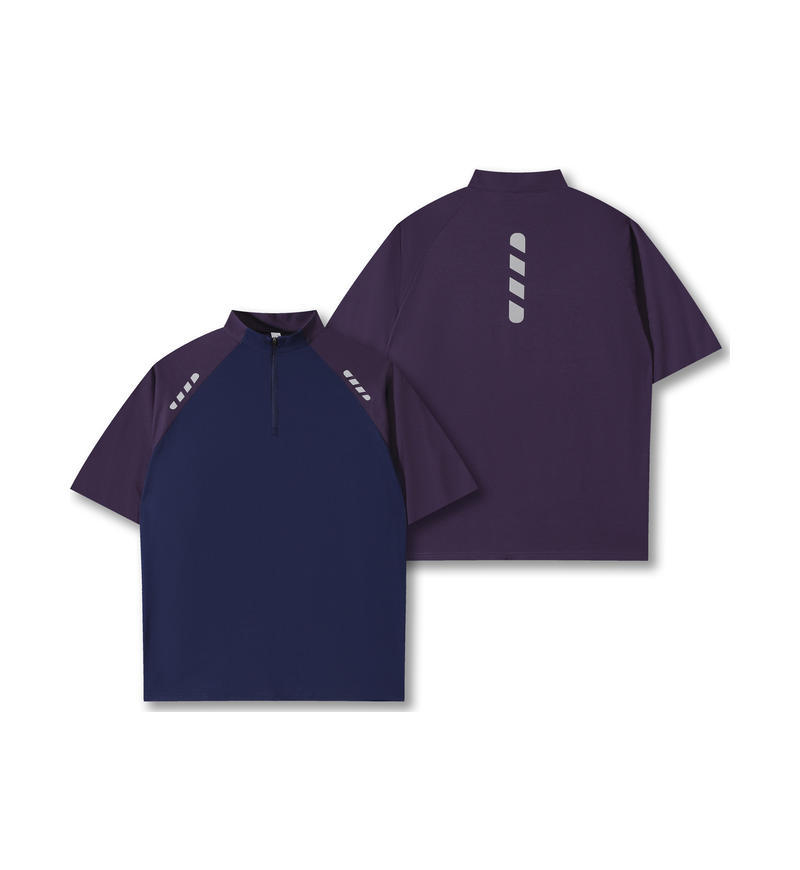 Azul marino combinado con morado.