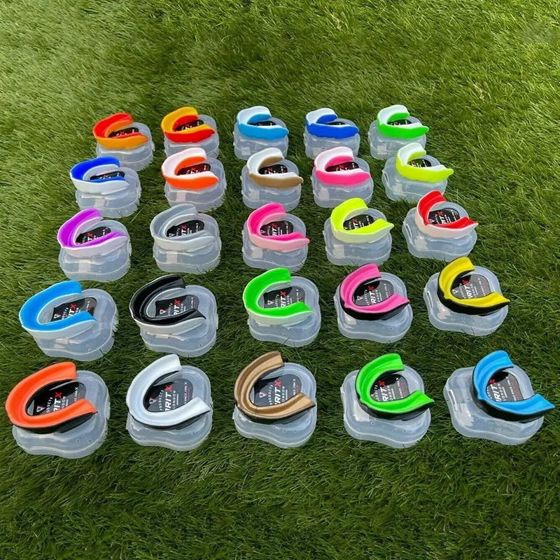 Tùy chỉnh EVA bóng đá đấm bốc Mouthguard bóng rổ răng miệng Guard trường hợp thể thao MMA Miệng Guards cho mài răng