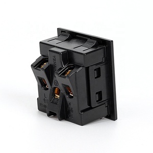 带3个交流插座10A额定电流WiFi连接的通用卡式电源插头 - Product Image 3