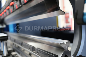 2DプログラミングDA53TXコントローラCNC油圧曲げ機4 + 1軸500T/3200mm - Product Image 3