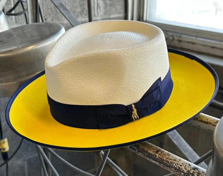 milkwhite top +yellowtrim