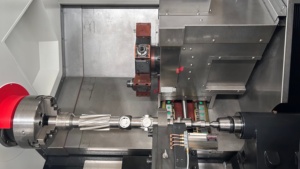Torno CNC de alta precisión con eje C de husillo de 10 pulgadas y cama inclinada de máquina CNC de eje Y - Product Image 2