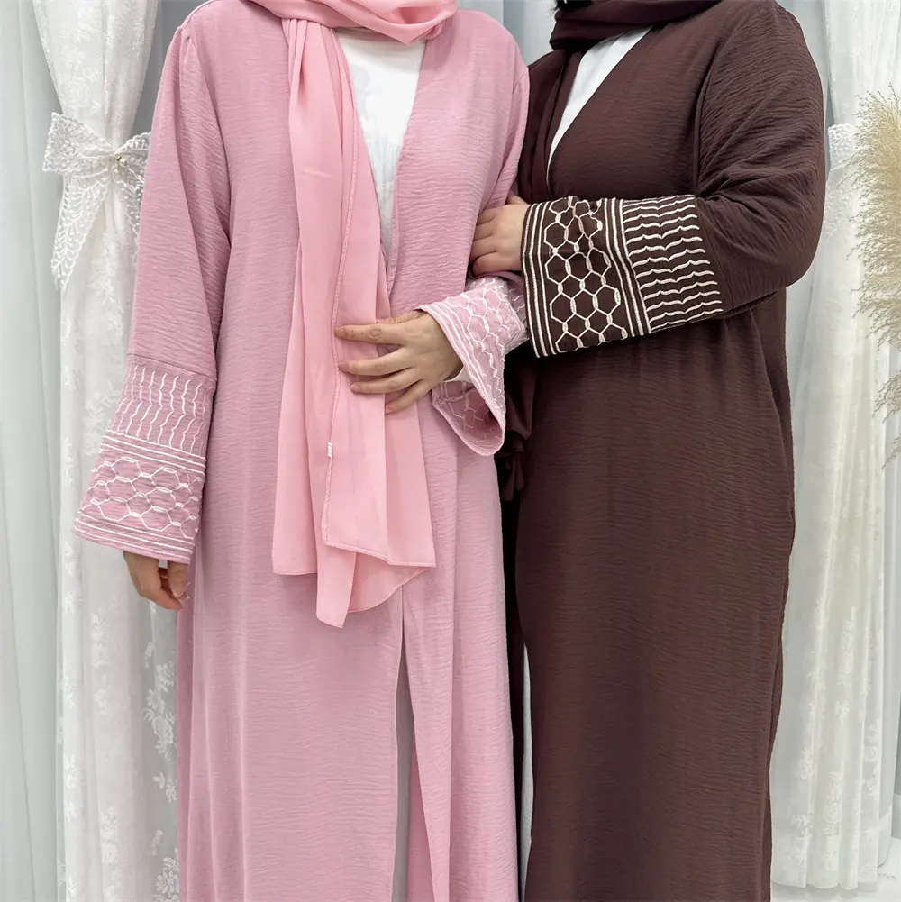 Abaya ouverte brodée style keffieh palestinien Verities Colors Soft Crepe Dubai Abaya