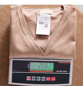 8230753糖色领长袖七彩组合定制女式开衫毛衣 - Product Image 6