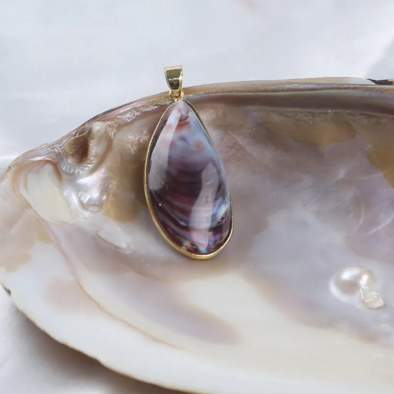 Fashion Design Natural Shell Products Water Drop Shell Pendant