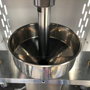 Küçük ölçekli 50 Gram plastik enjeksiyon makinesi yarı otomatik <span class=keywords><strong>100g</strong></span> yumuşak plastik ürün enjeksiyon makinesi