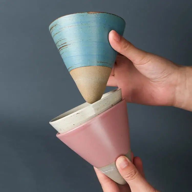 Embudo de porcelana con forma de cono Triangular de cerámica gruesa de 200ML, taza de té de café de cerámica de estilo japonés Retro con Base