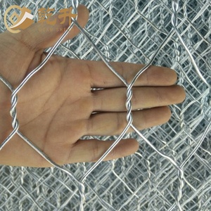 Malla de alambre hexagonal de triple giro recubierta de plástico de PVC galvanizado para jaula de conejos, Red de valla para pollos y aves de corral - Product Image 3